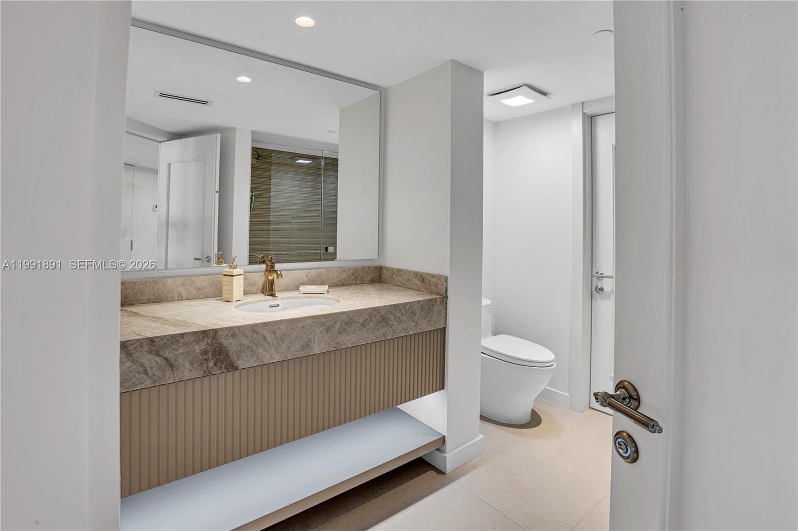 16485 Collins Ave 431 photo 15