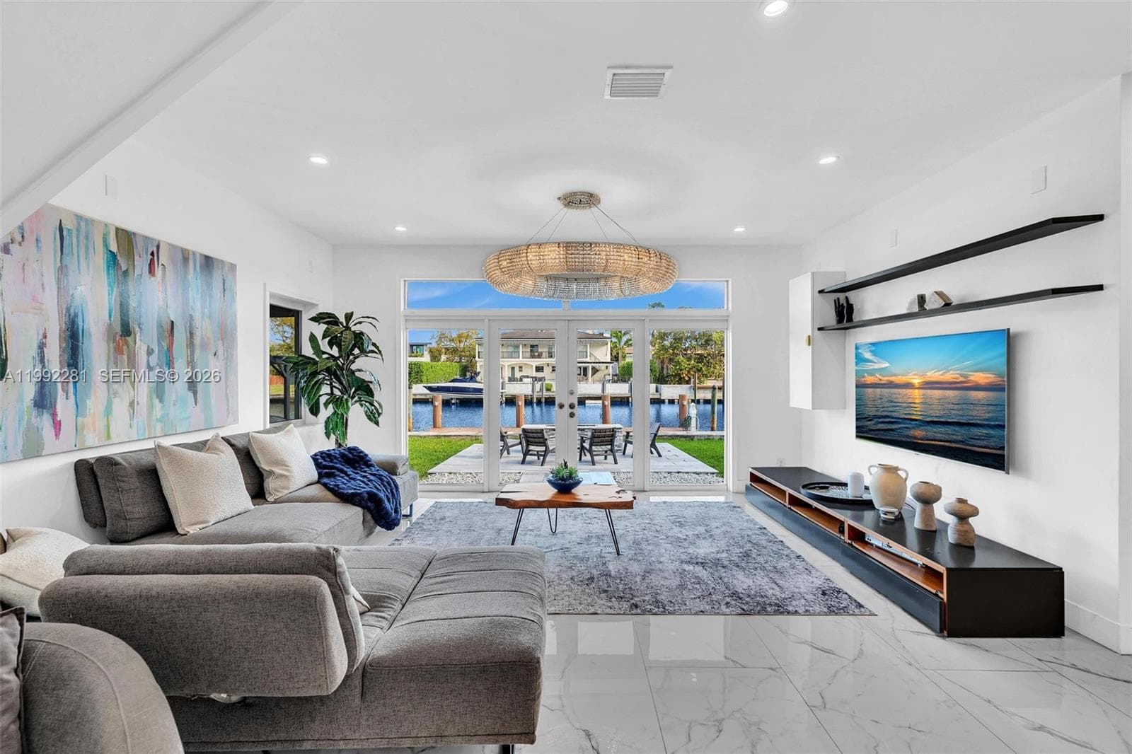 472 Sunset Dr 5