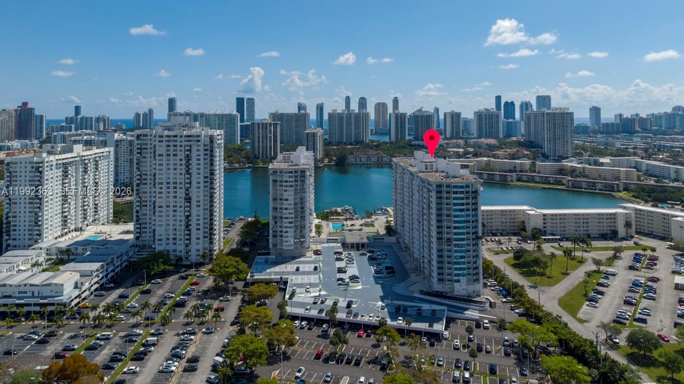18011 Biscayne Blvd 903 photo 23