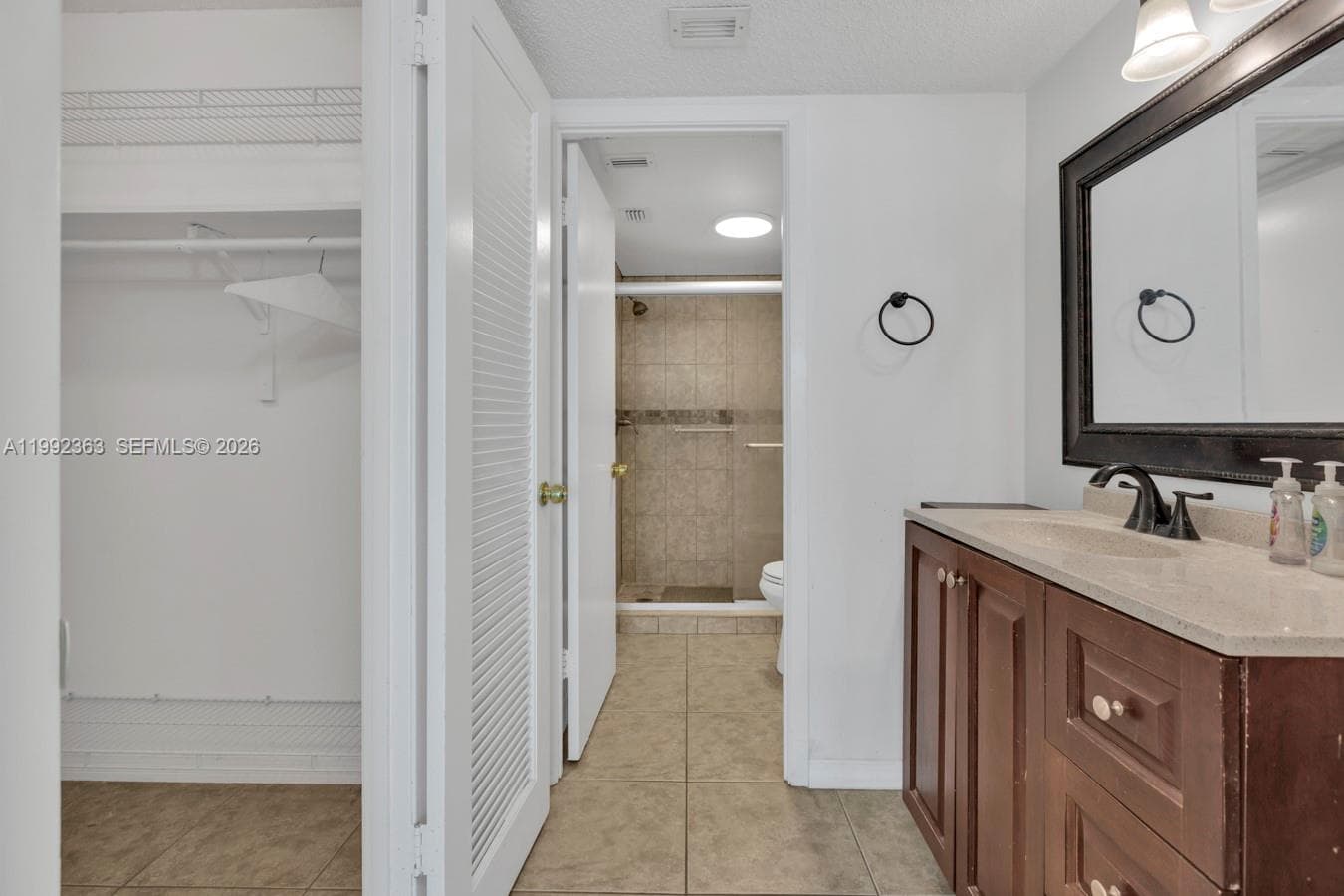 18011 Biscayne Blvd 903 photo 13