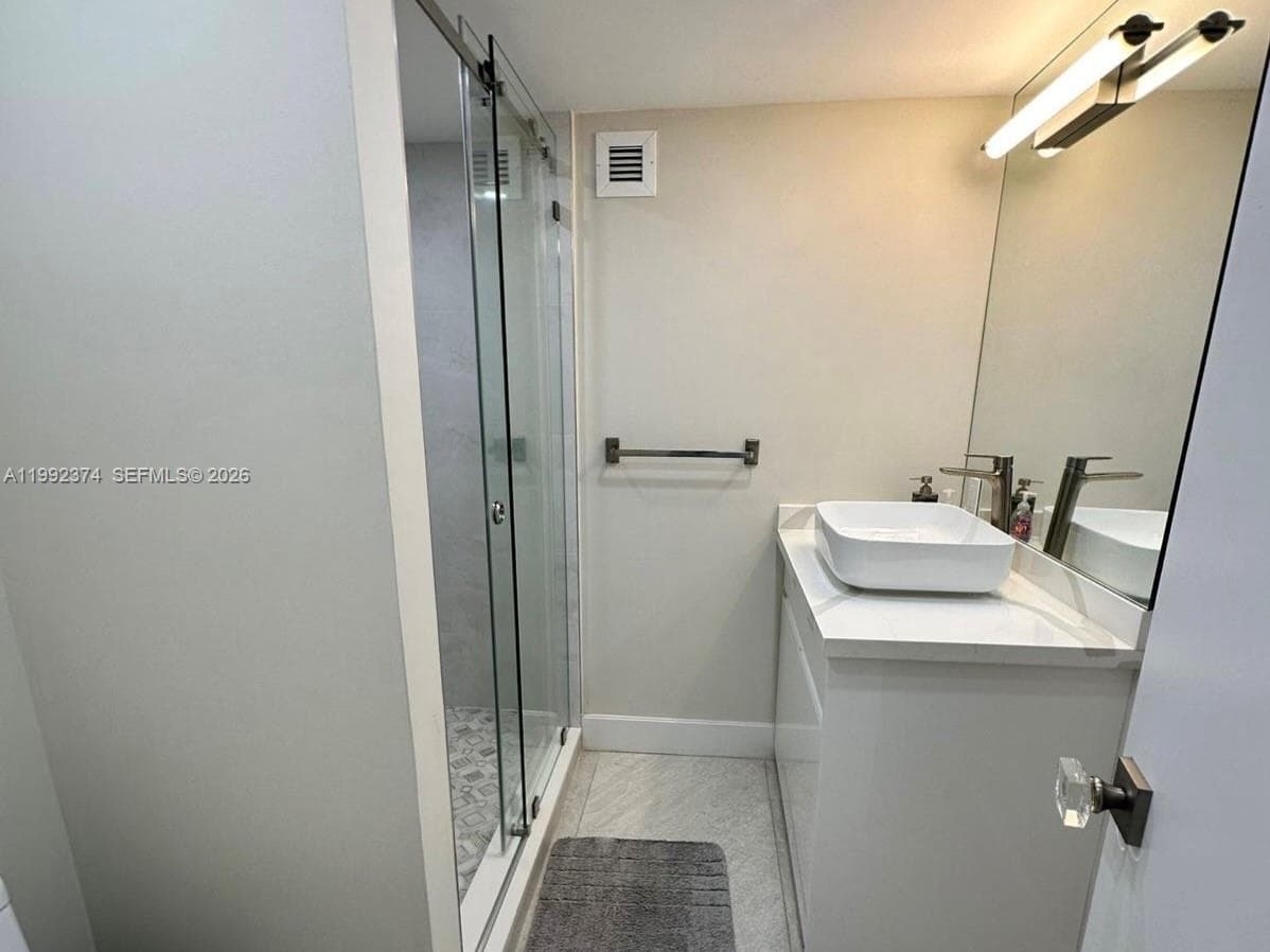 2751 S Ocean Dr 508S photo 23
