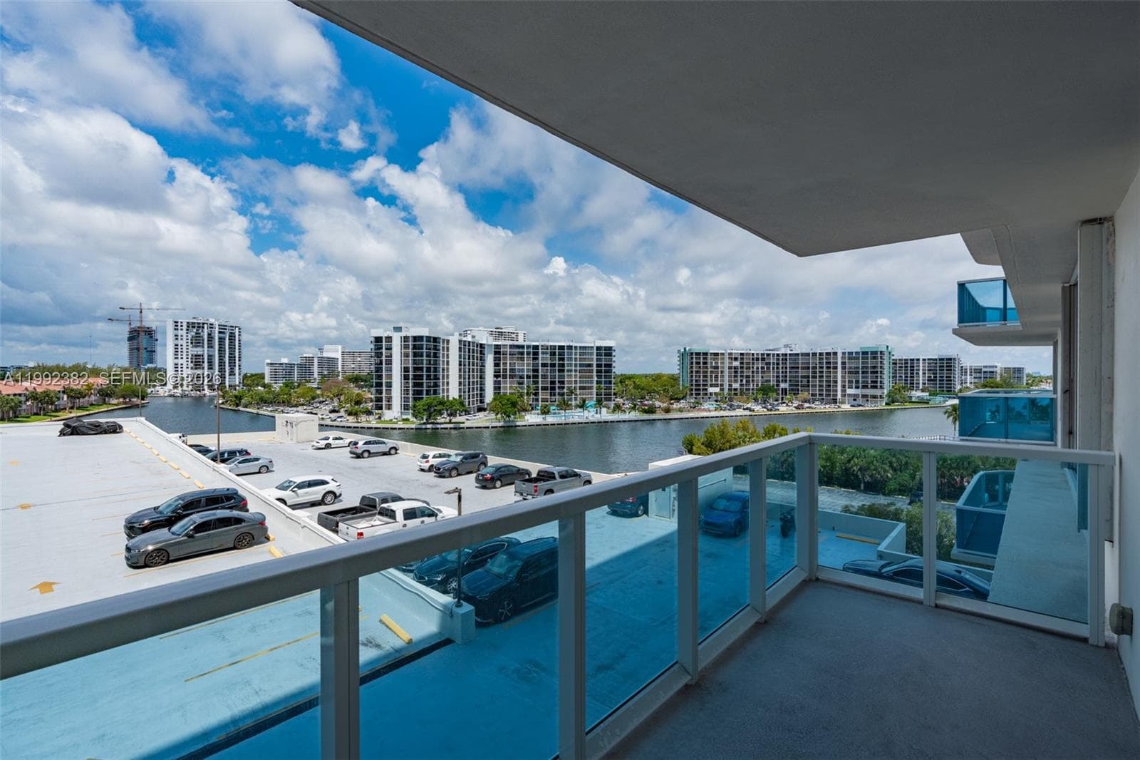 3800 S OCEAN DR 522 photo 4