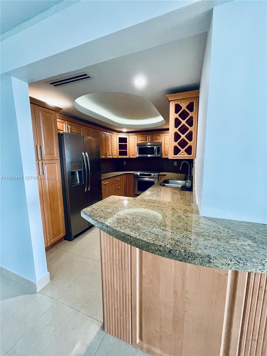 3140 Ocean Dr 5