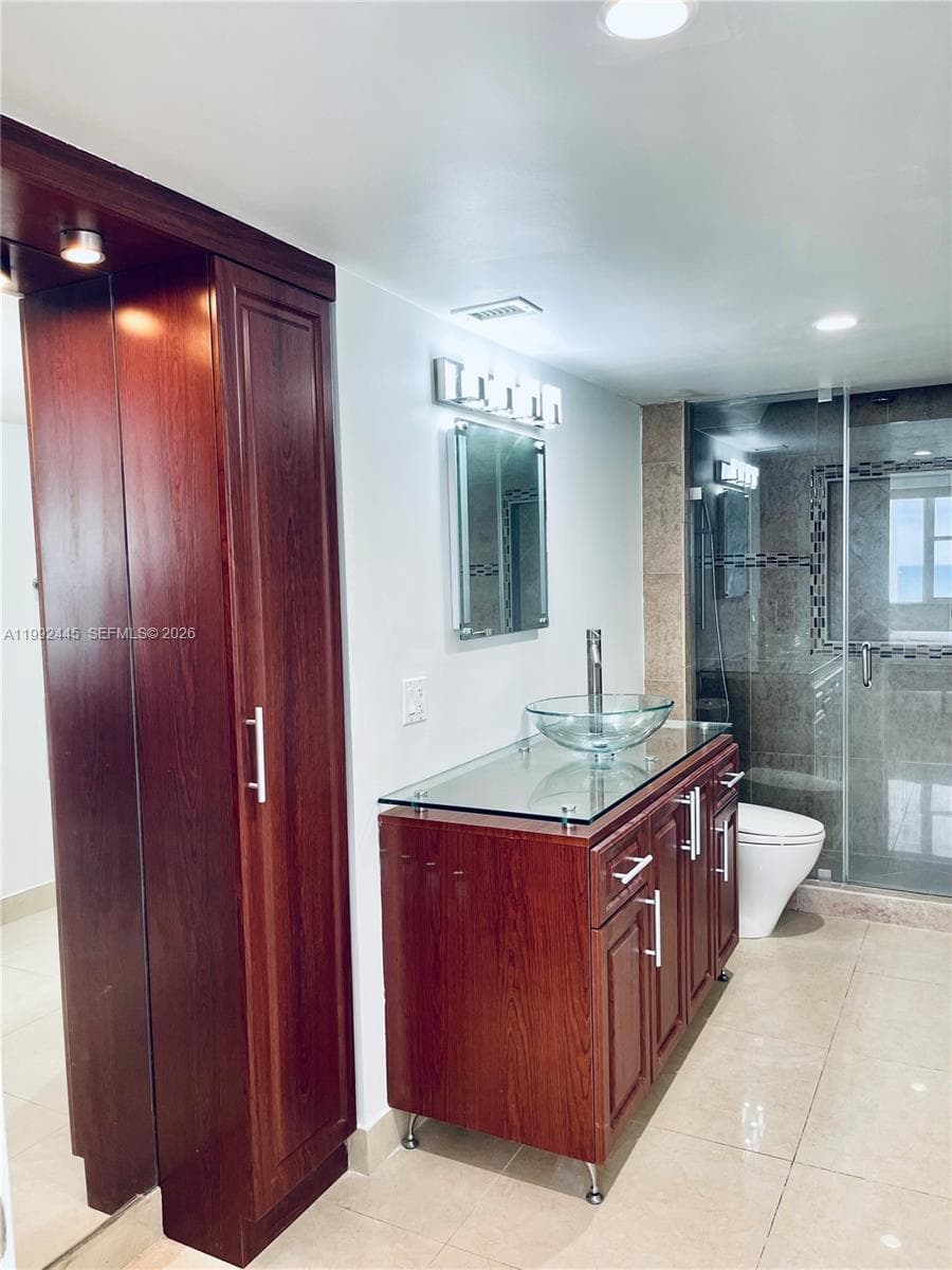 3140 Ocean Dr 1105 photo 8