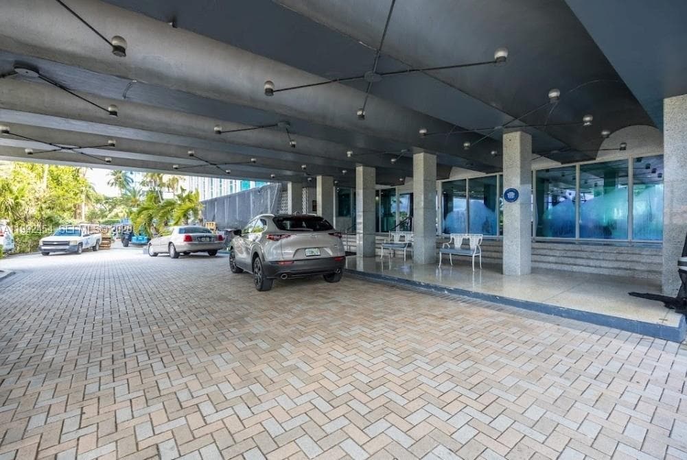 5055 Collins Ave 2K photo 19