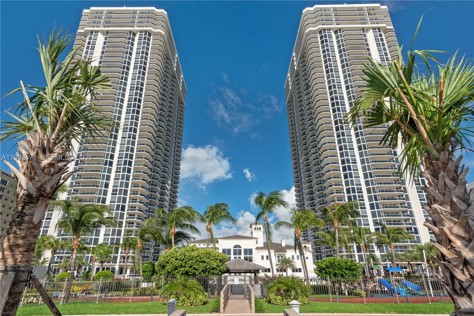 4779 Collins Ave 808 photo 13
