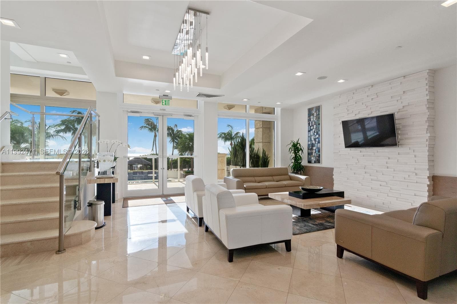 4779 Collins Ave 808 photo 3