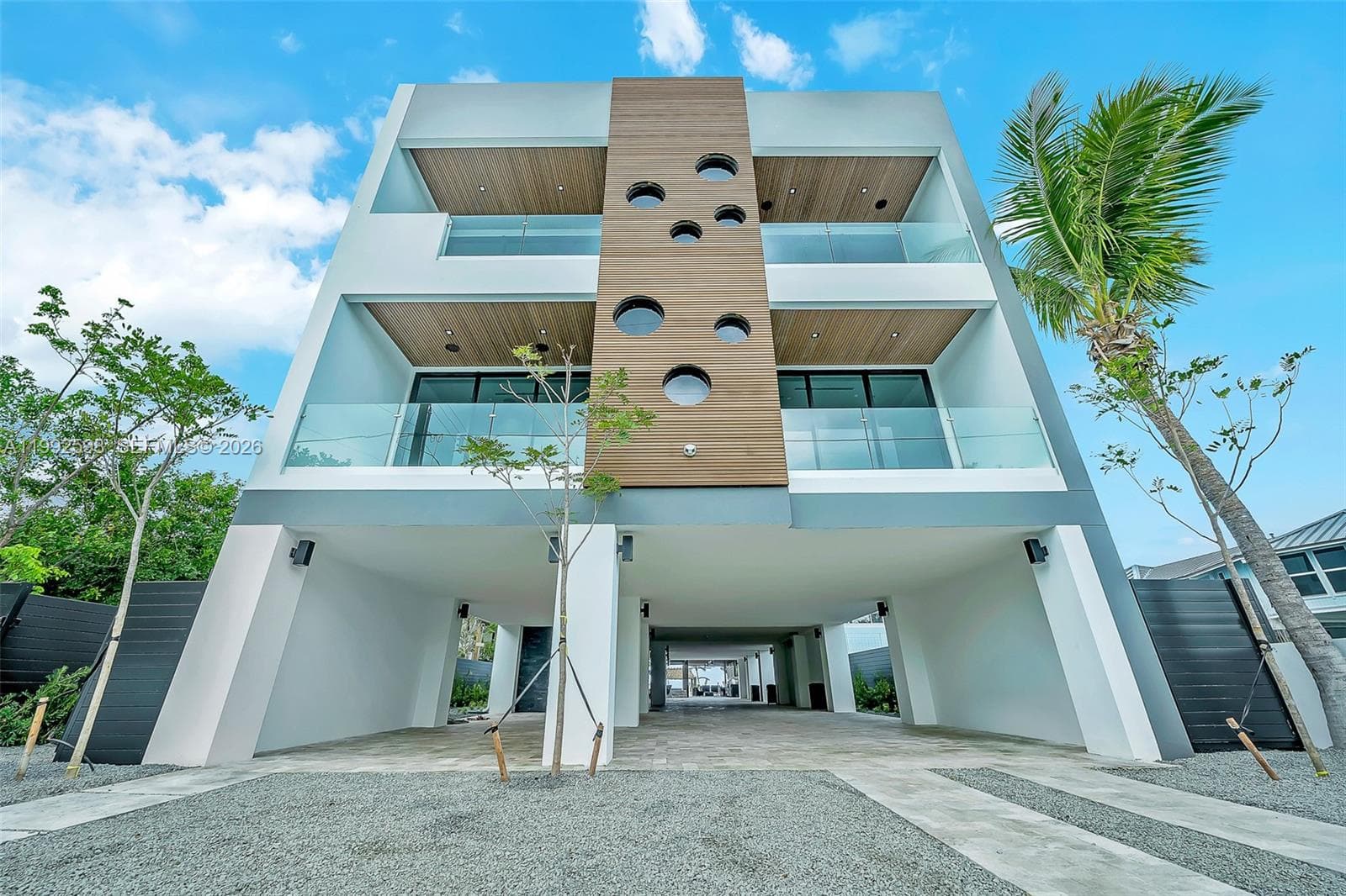 16 Seaside Ave 2