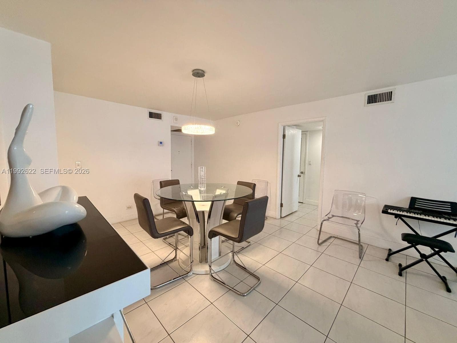 6039 Collins Ave 1506 photo 5