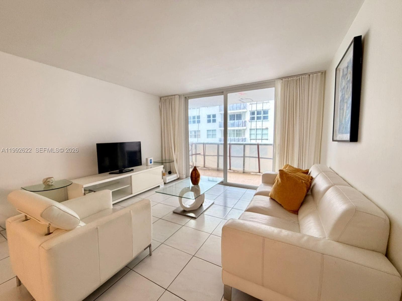 6039 Collins Ave 1506 photo 4