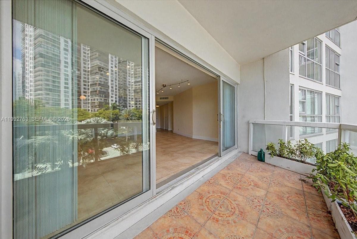 2451 Brickell Ave 4F photo 23