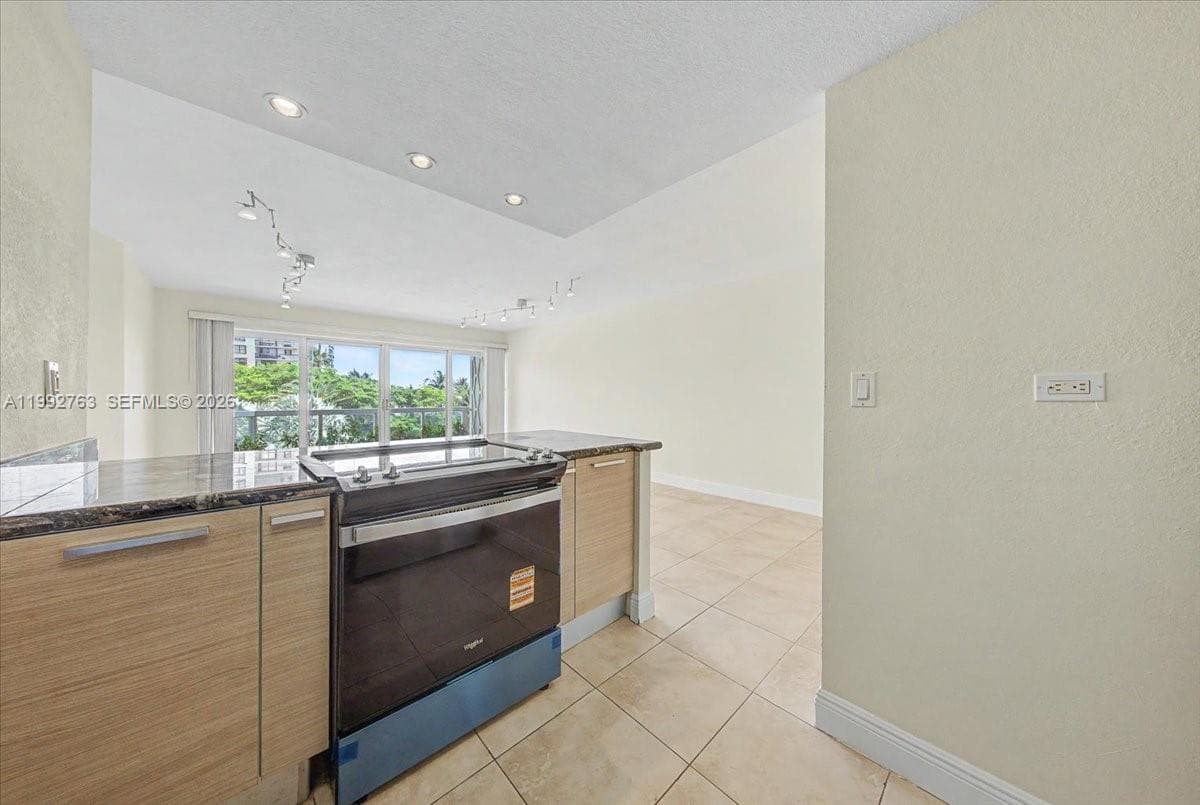 2451 Brickell Ave 4F photo 12