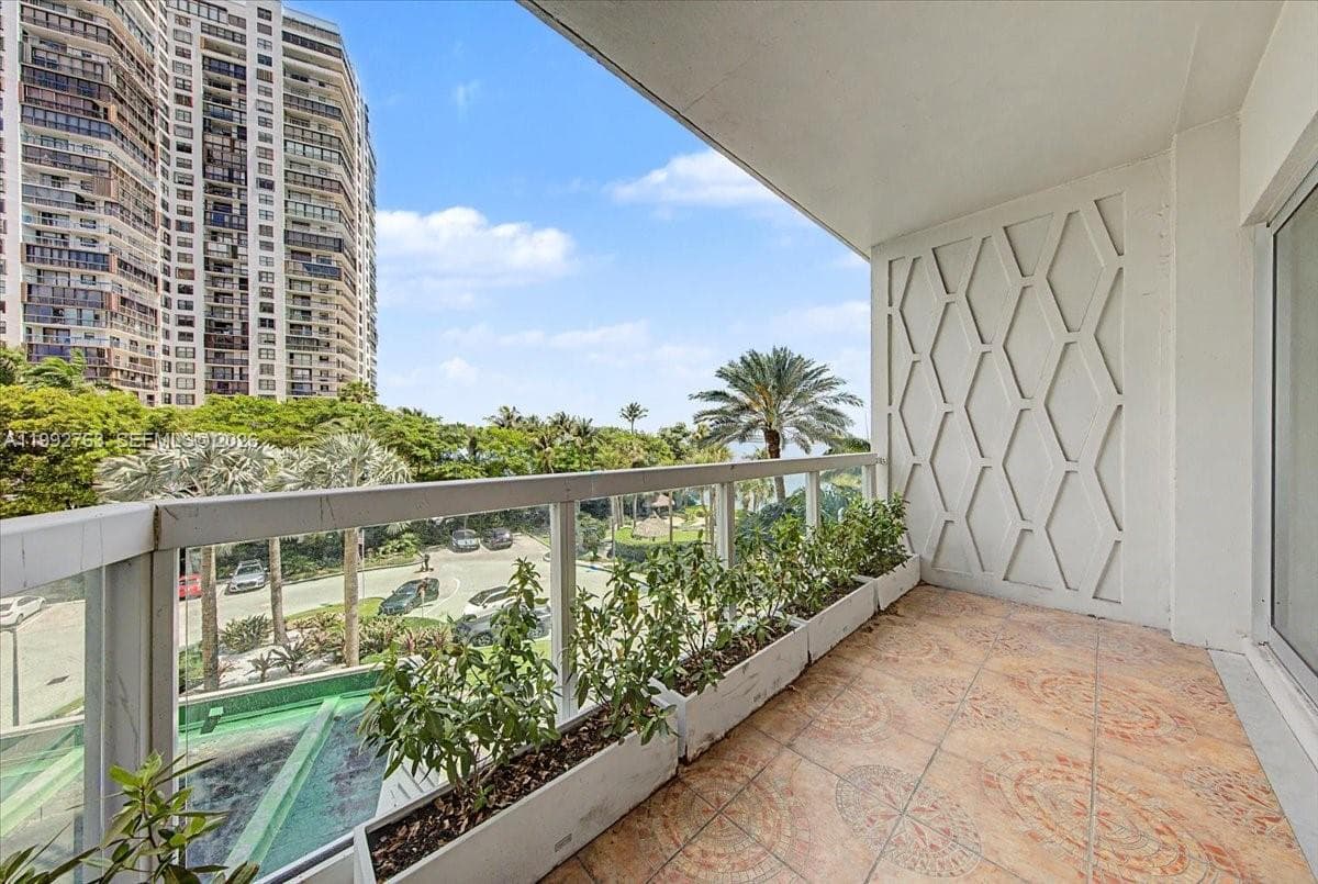 2451 Brickell Ave 4F photo 7