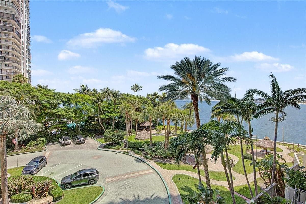 2451 Brickell Ave 4F photo 9
