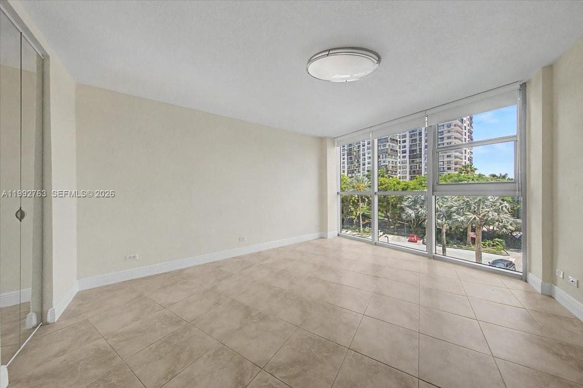 2451 Brickell Ave 4F photo 19