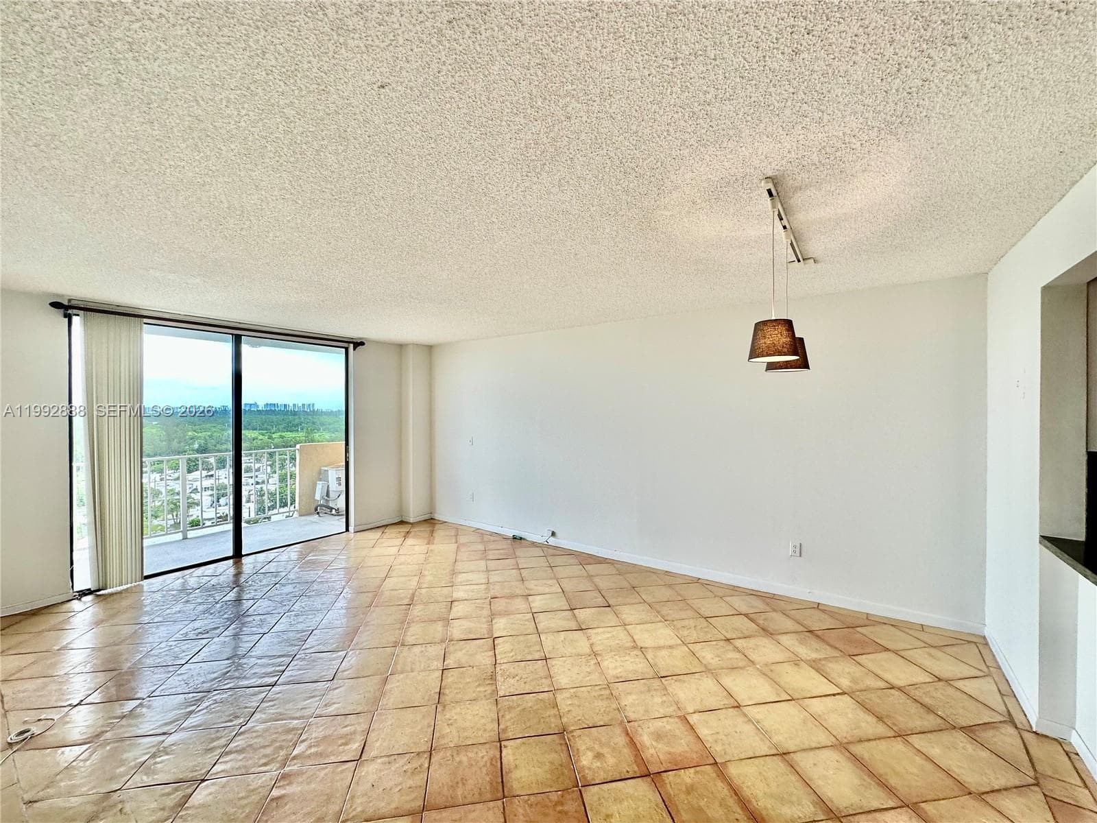 2350 NE 135th St 1101 photo 6