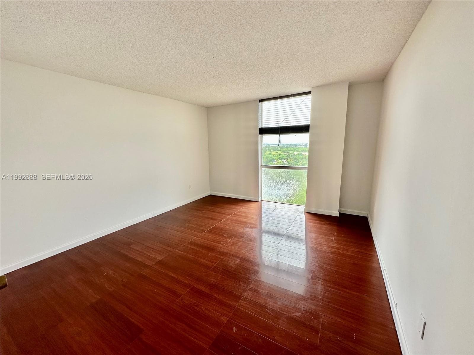 2350 NE 135th St 1101 photo 8