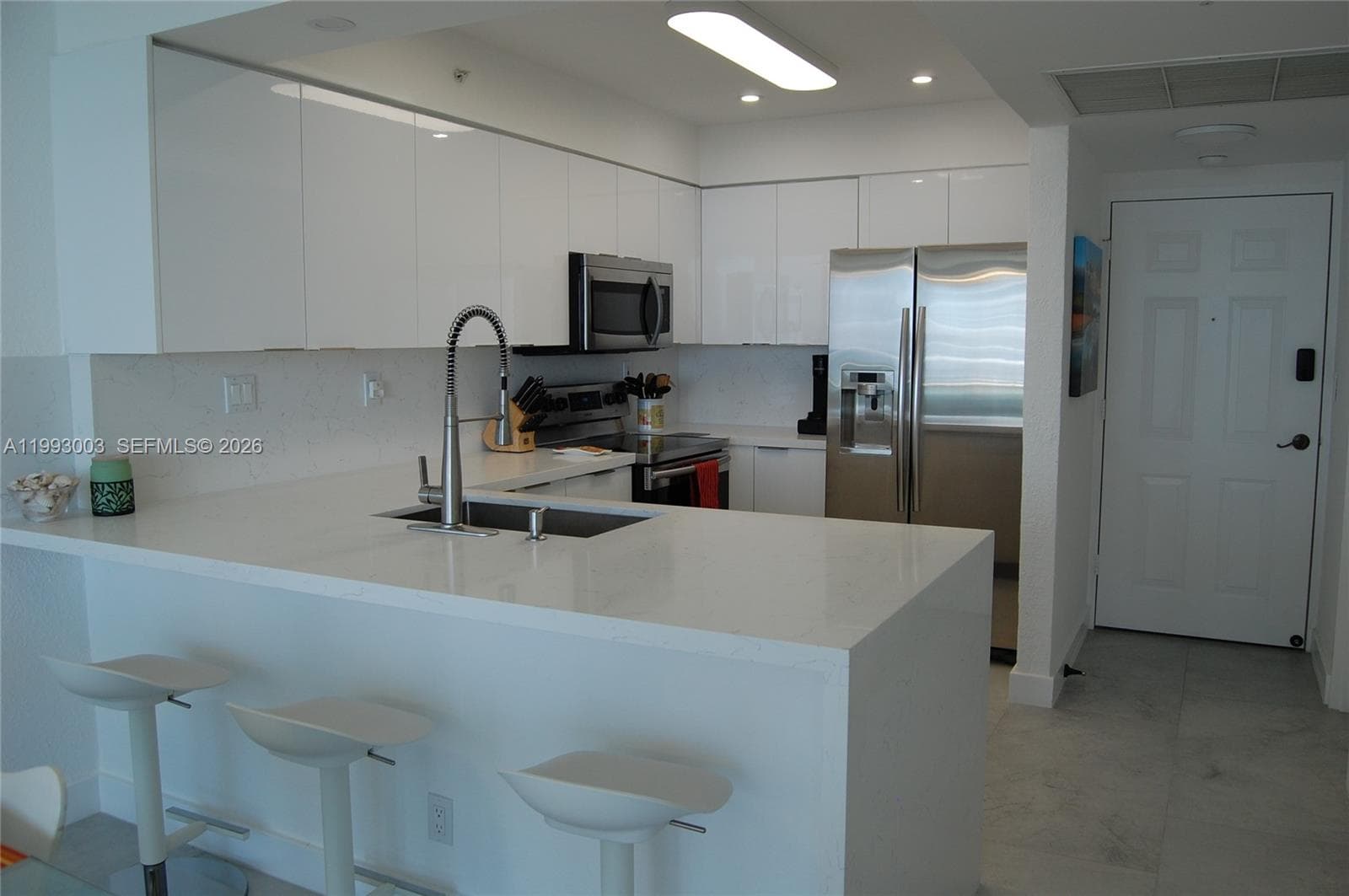 2501 S Ocean Dr 712 photo 4