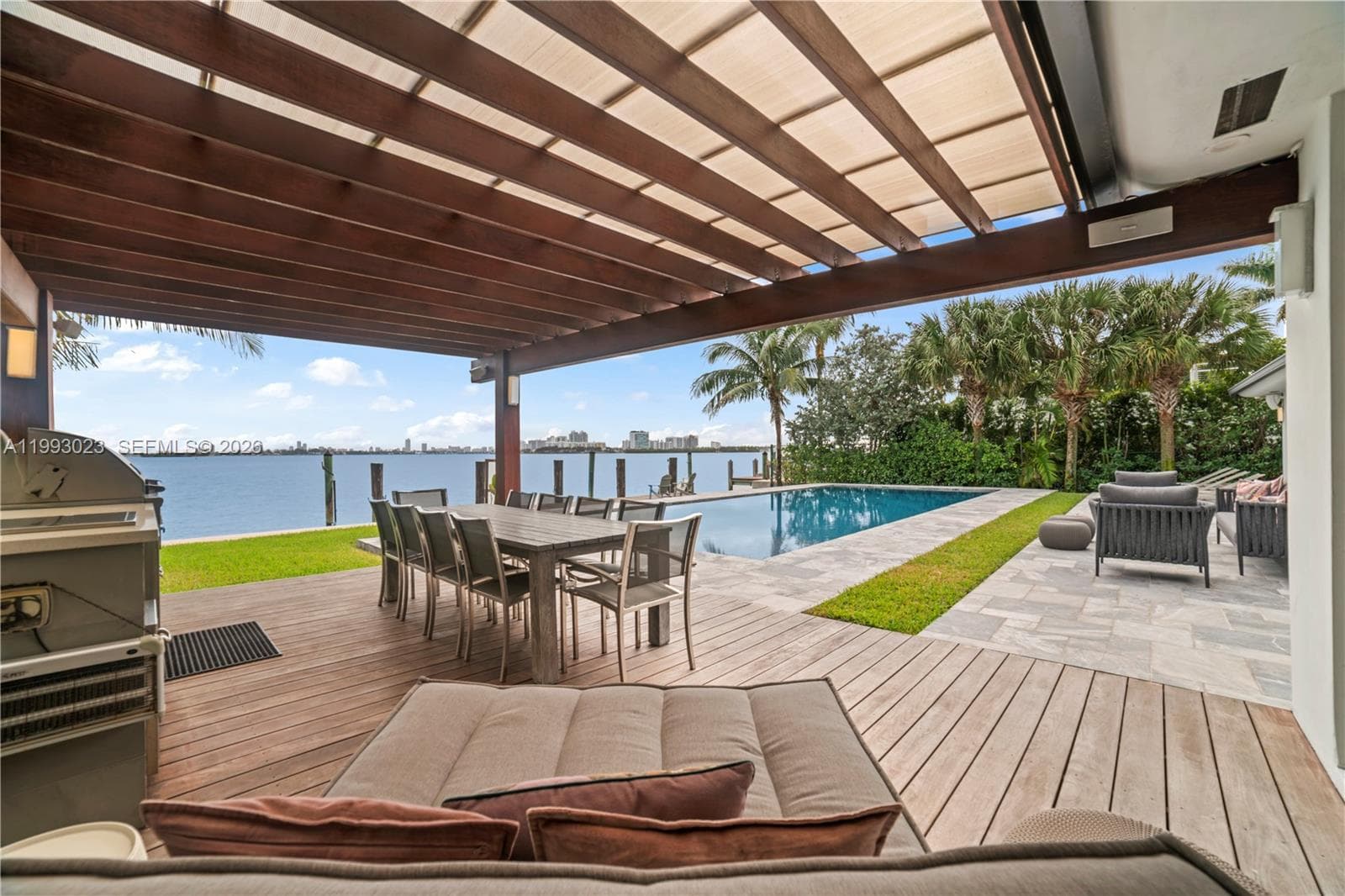 9301 Bayshore Dr photo 17