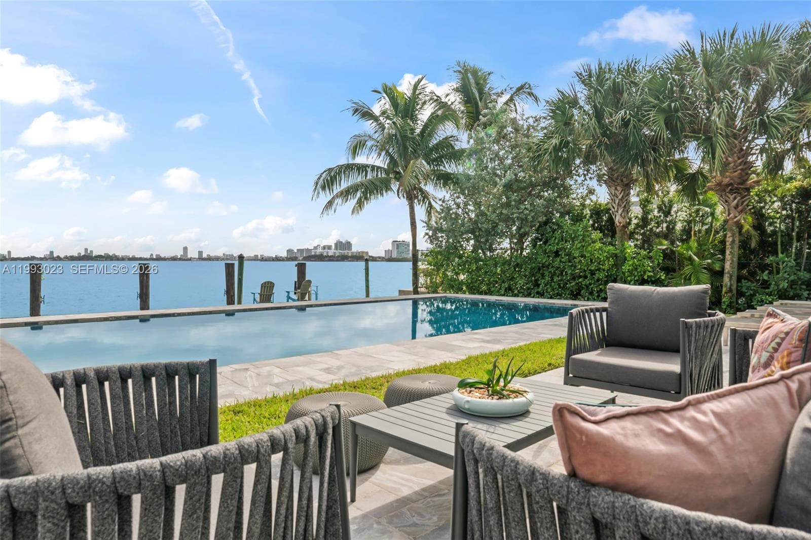 9301 Bayshore Dr 3