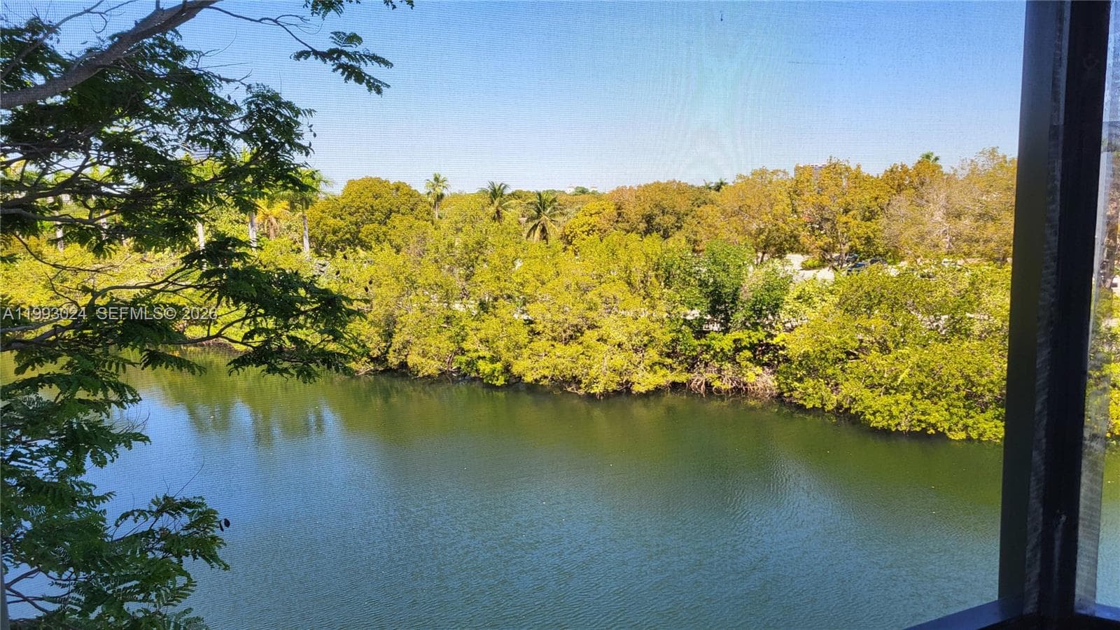 3401 N Country Club Dr 402 photo 4