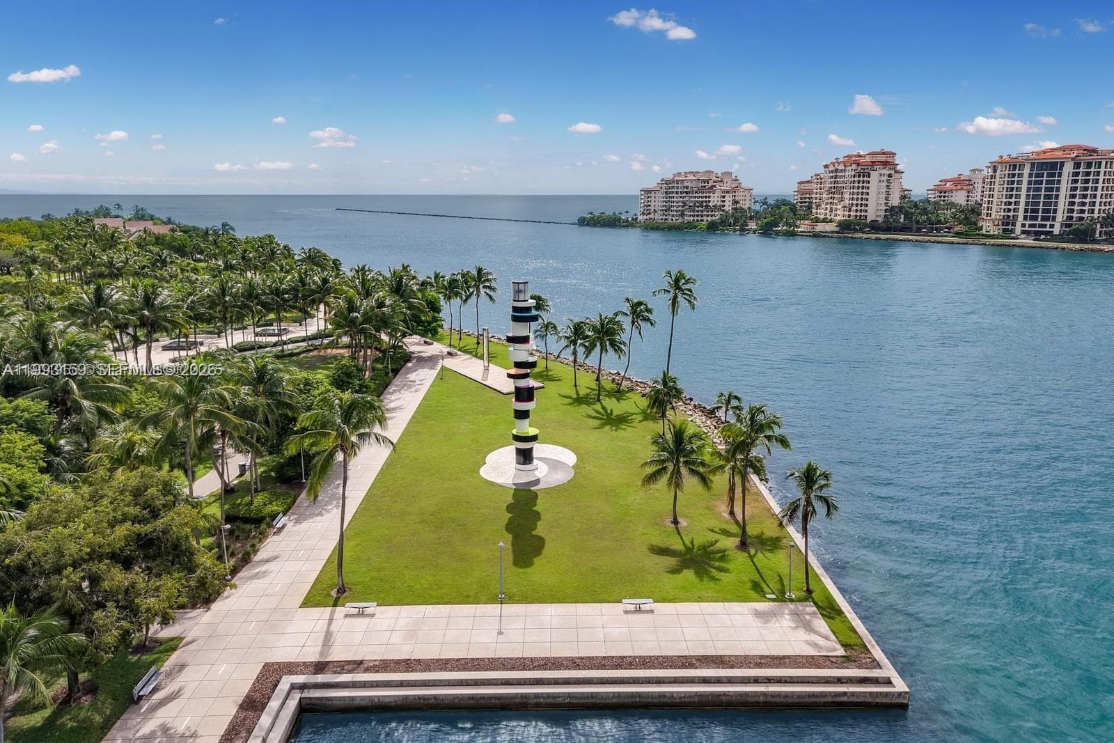 300 Pointe Drive 2