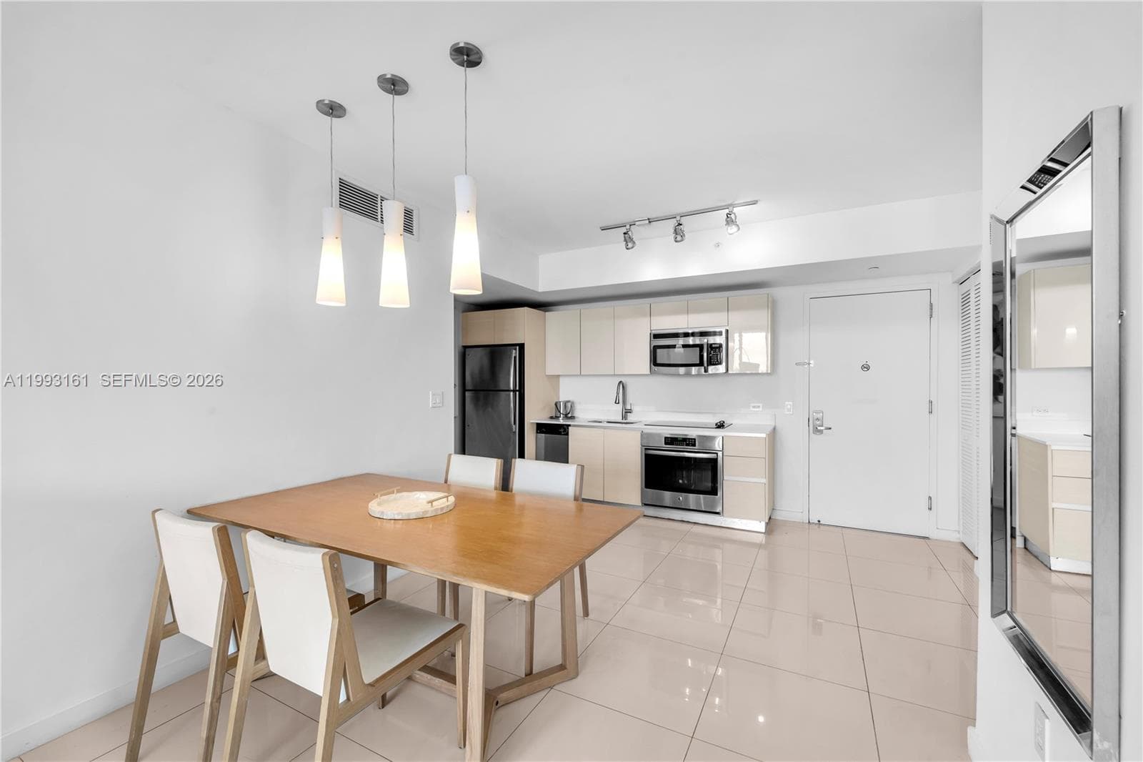 2602 E Hallandale Beach Blvd R2805 photo 6