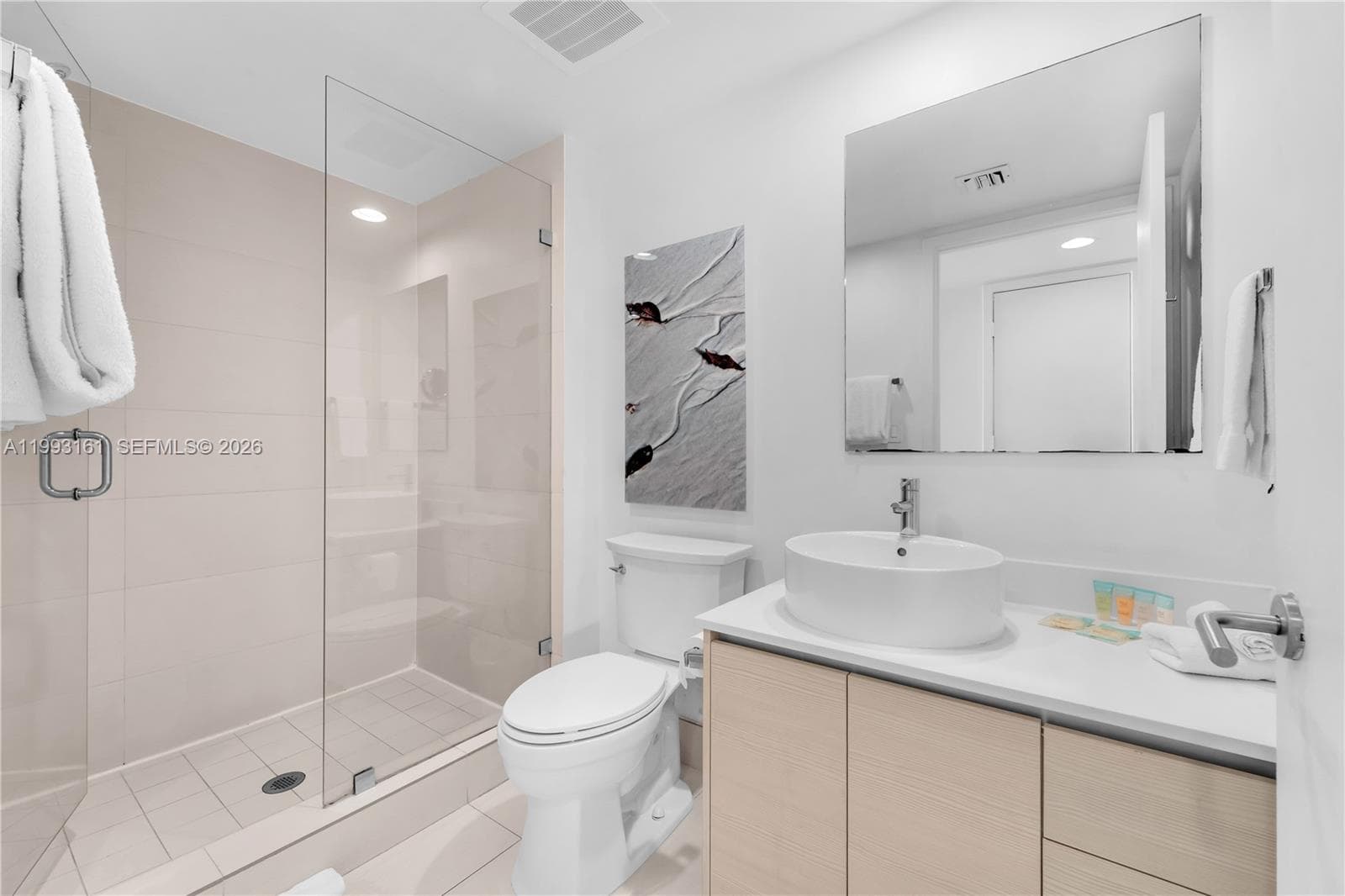 2602 E Hallandale Beach Blvd R2805 photo 17