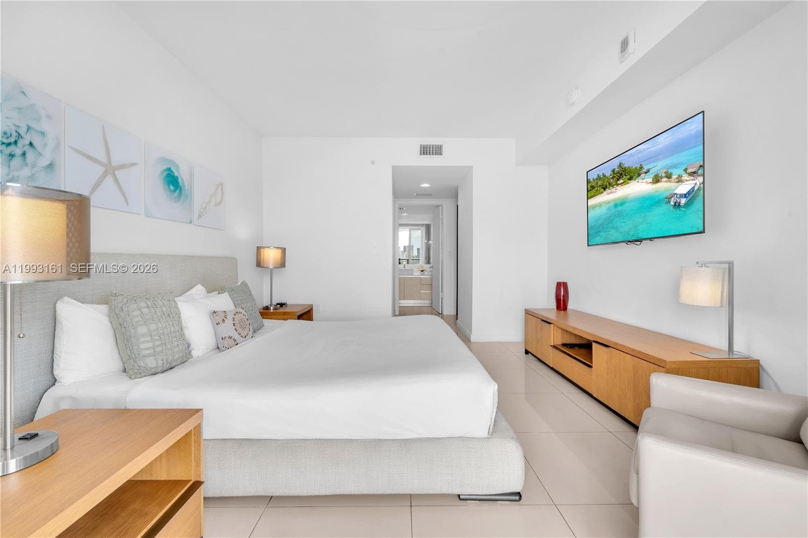 2602 E Hallandale Beach Blvd R2805 photo 9
