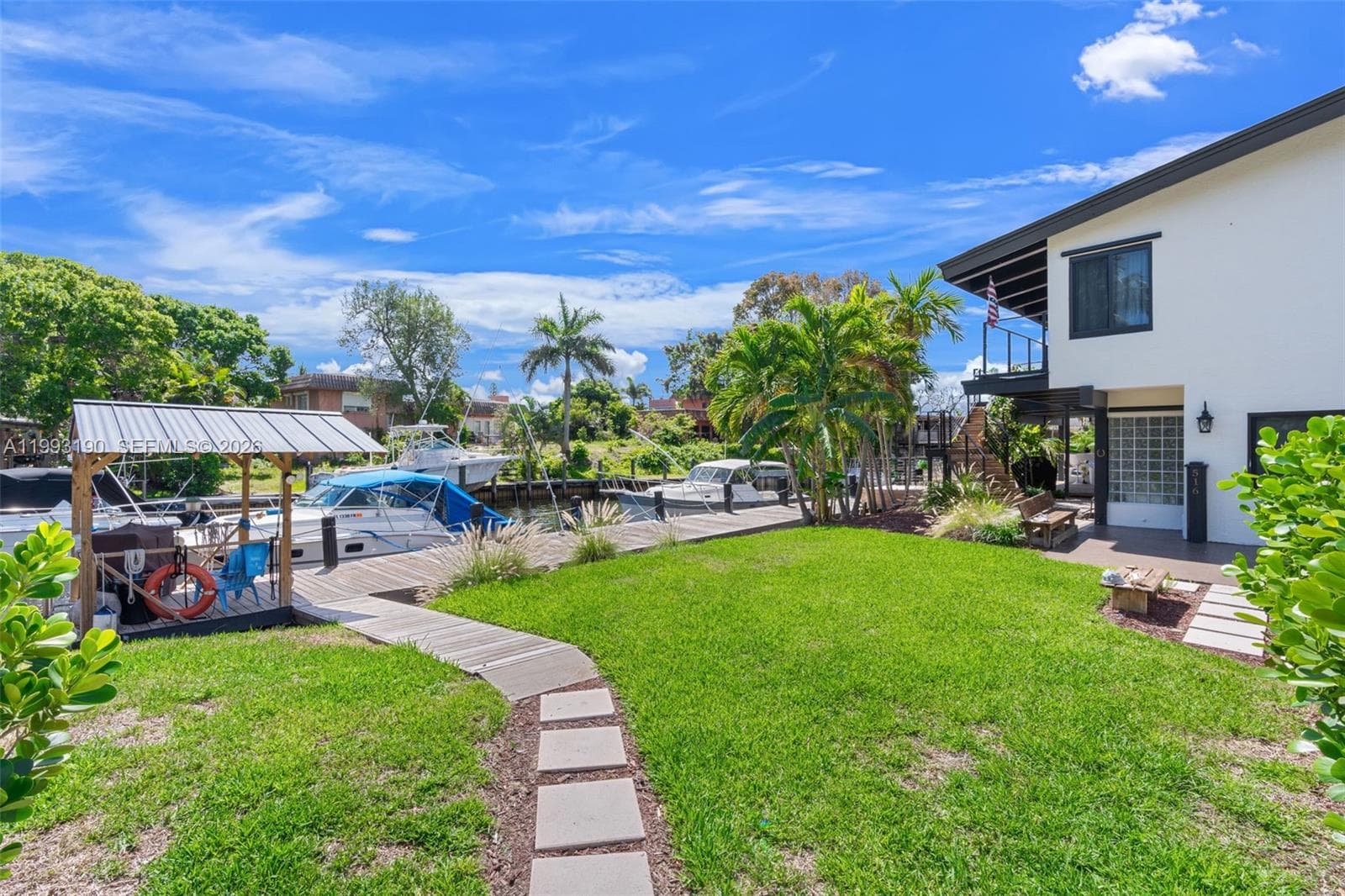 516 6th Ave 4