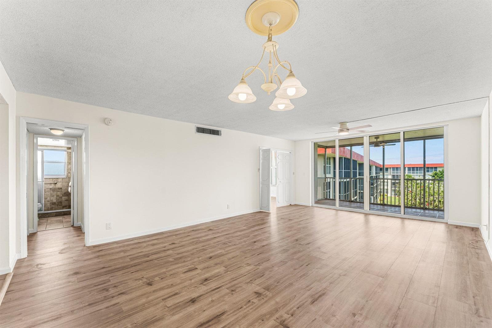 3100 NE 48th Court #415 4