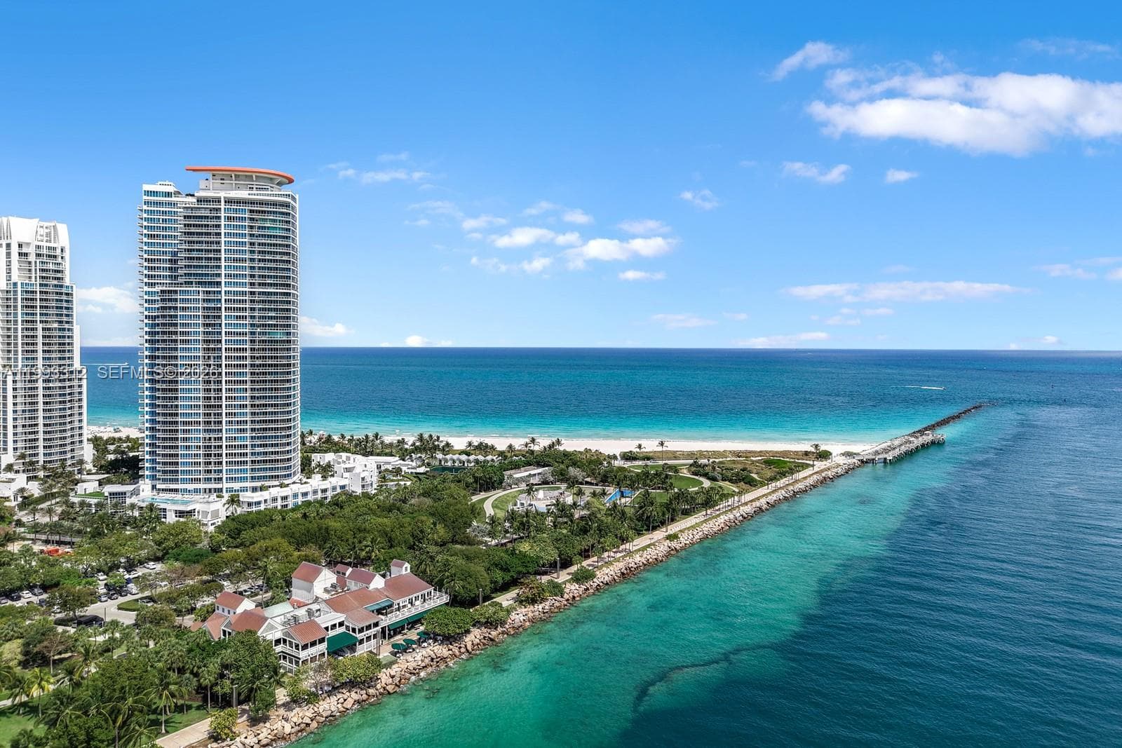 100 Pointe Dr 4