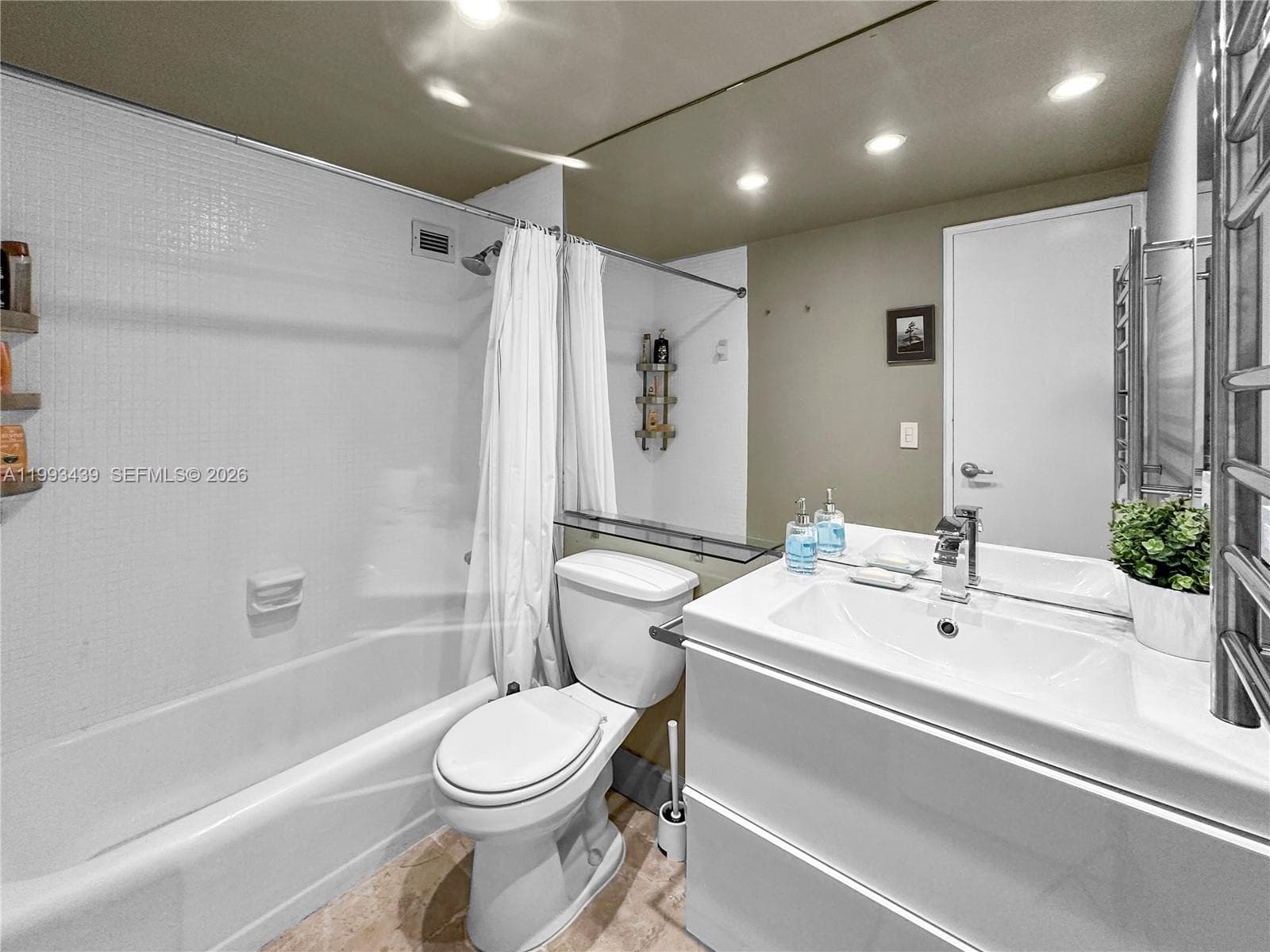 10185 Collins Ave 502 photo 16