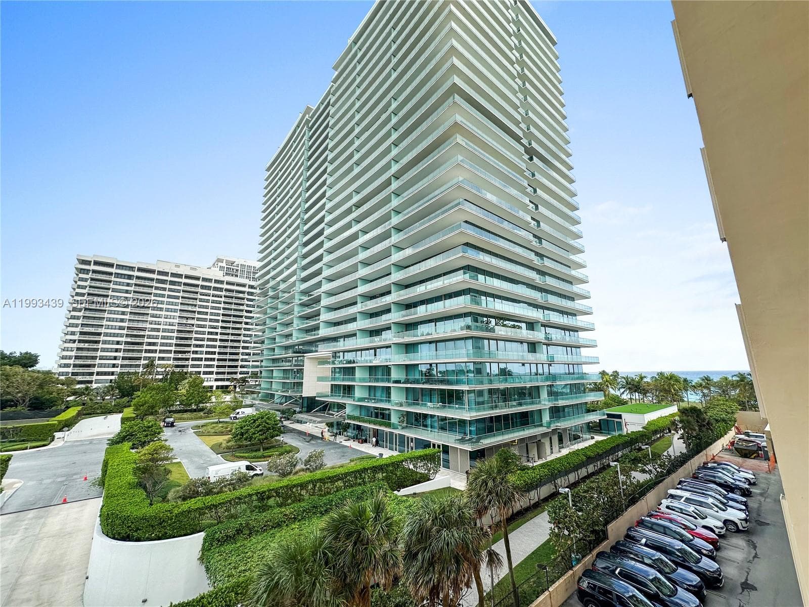 10185 Collins Ave 502 photo 9