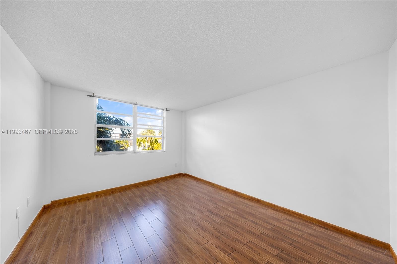 2841 NE 163rd St 215 photo 23