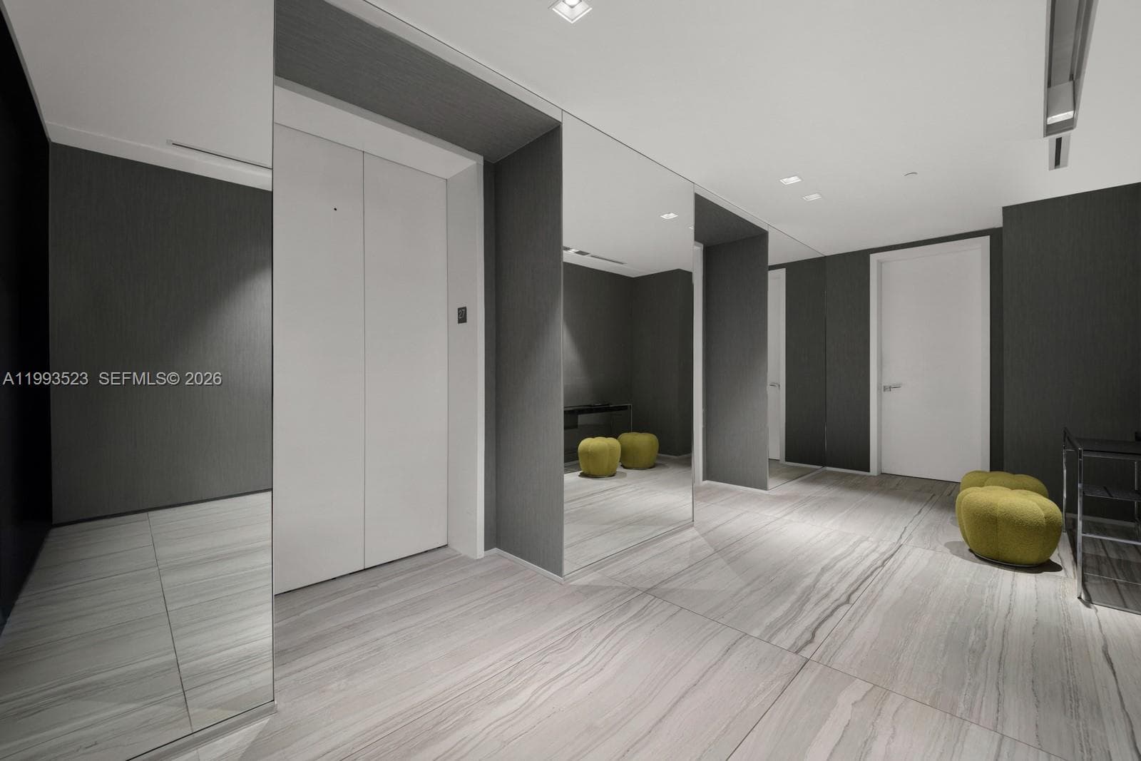 1000 Biscayne Blvd 2702 photo 8