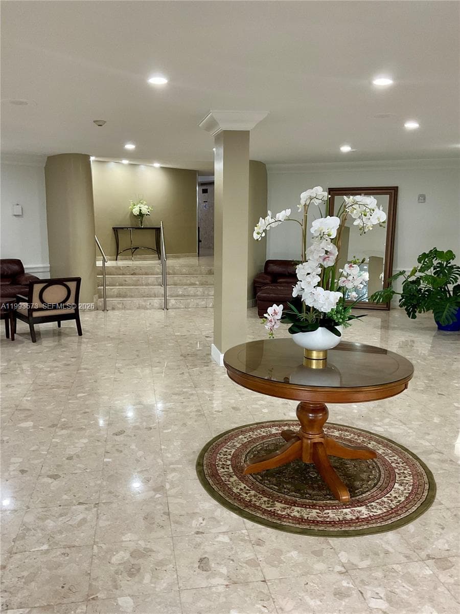 100 Golden Isles Dr 814 photo 4