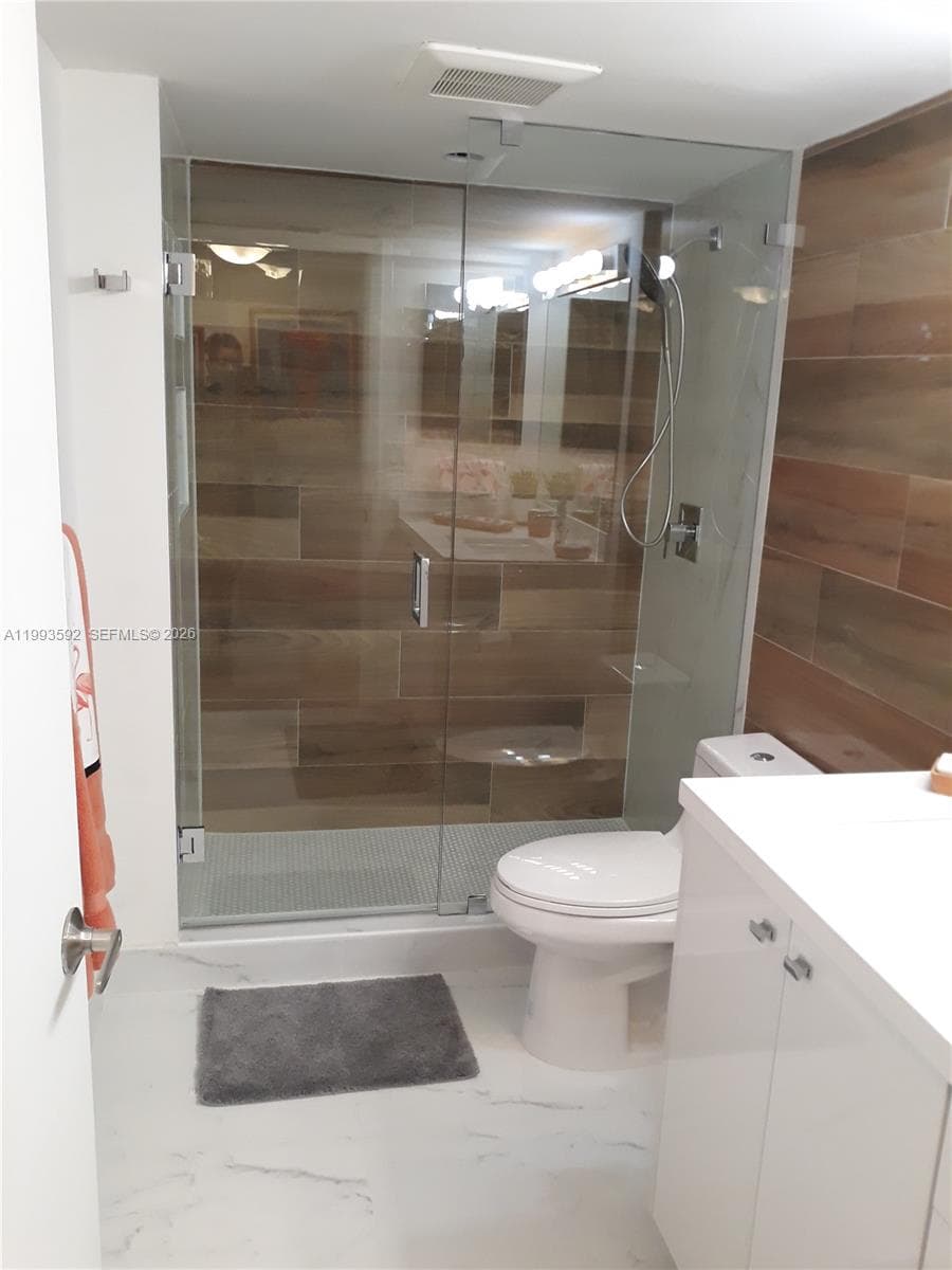 2555 Collins Ave 703 photo 7