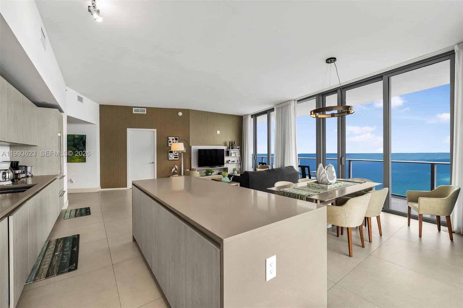 4111 Ocean Dr LPH1 photo 6