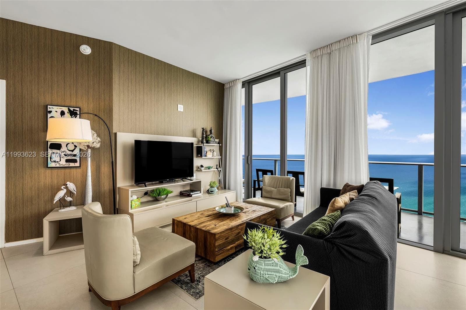 4111 Ocean Dr LPH1 photo 10
