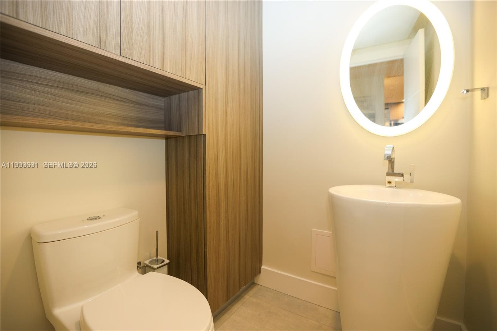300 Bayview Dr 216 photo 13