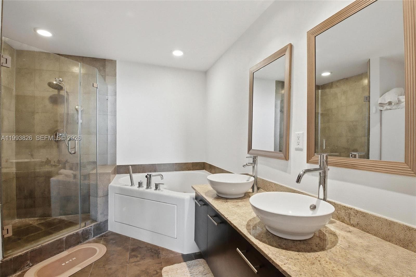 3029 NE 188th St 904 photo 10