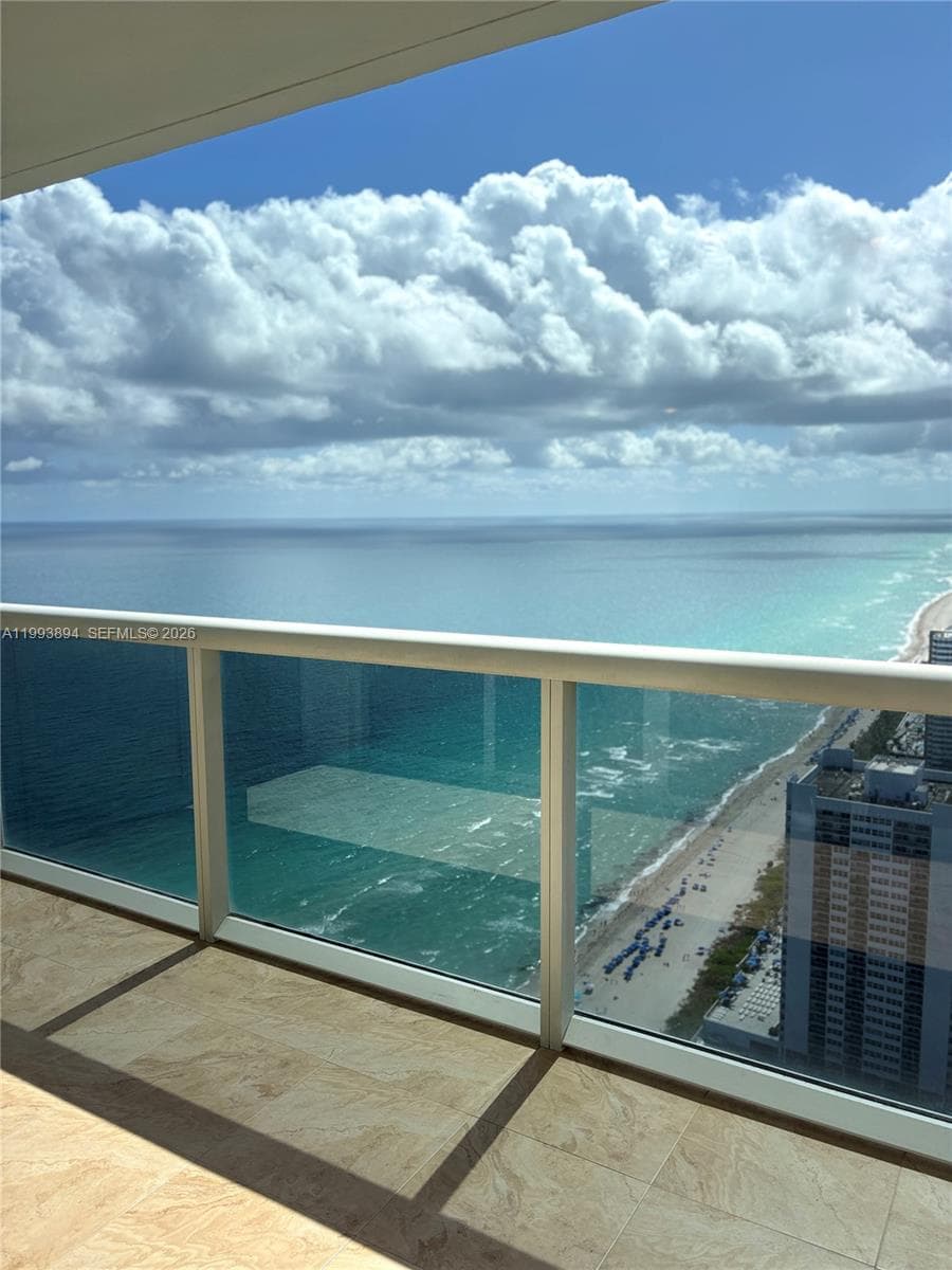 1830 Ocean Dr 2