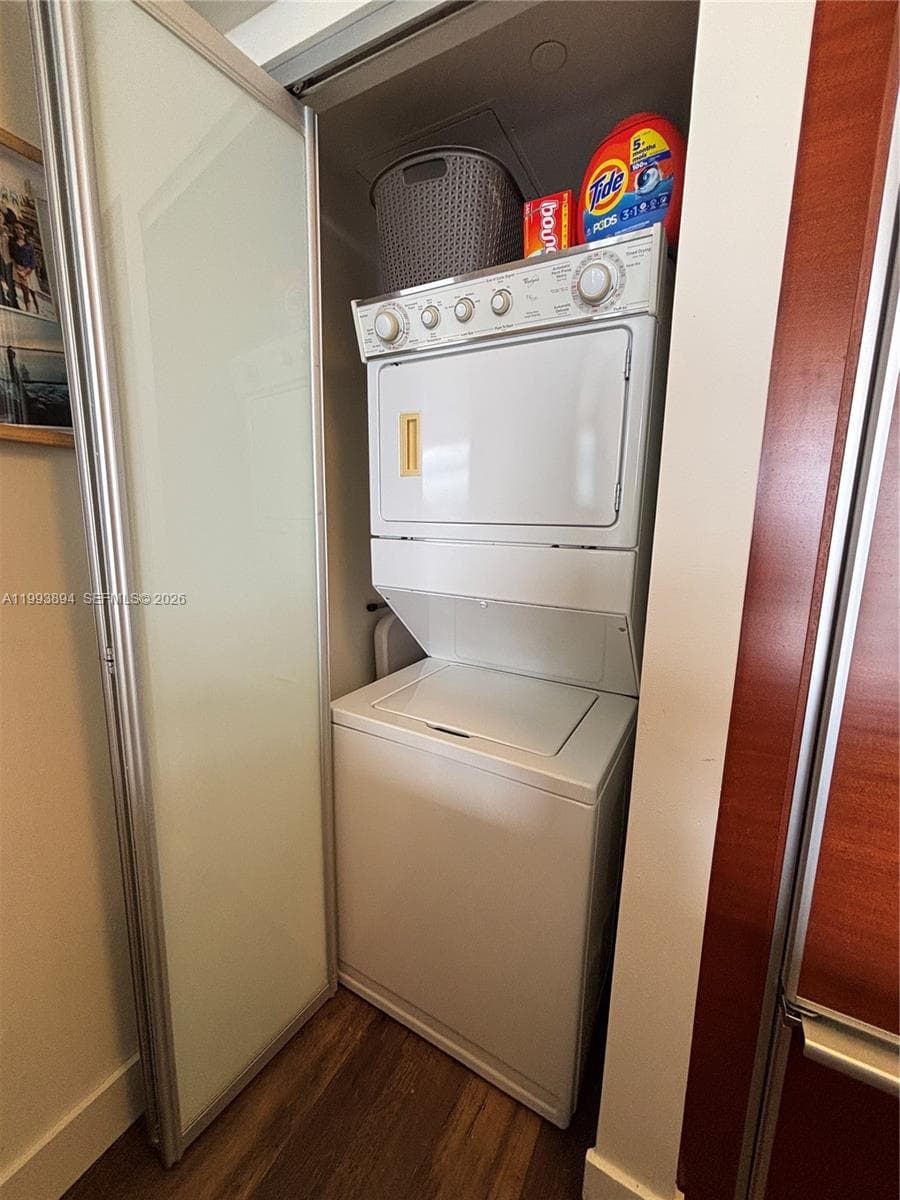 1830 Ocean Dr 4505 photo 17