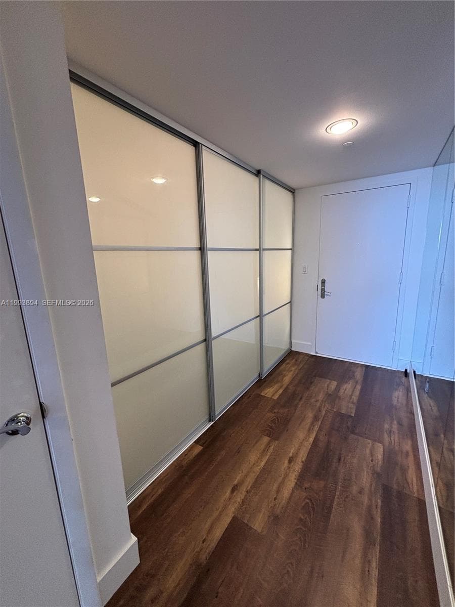 1830 Ocean Dr 4505 photo 12