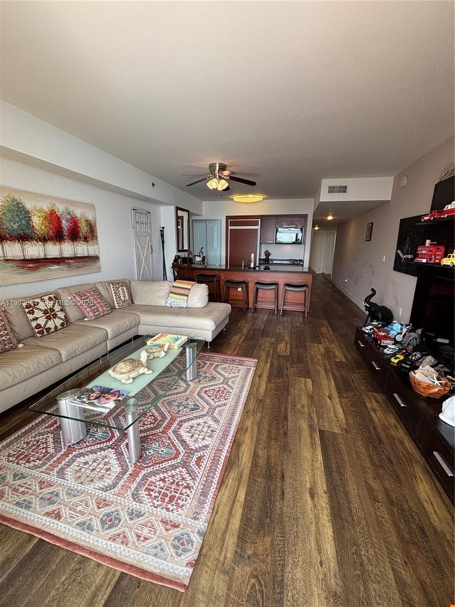 1830 Ocean Dr 4505 photo 7