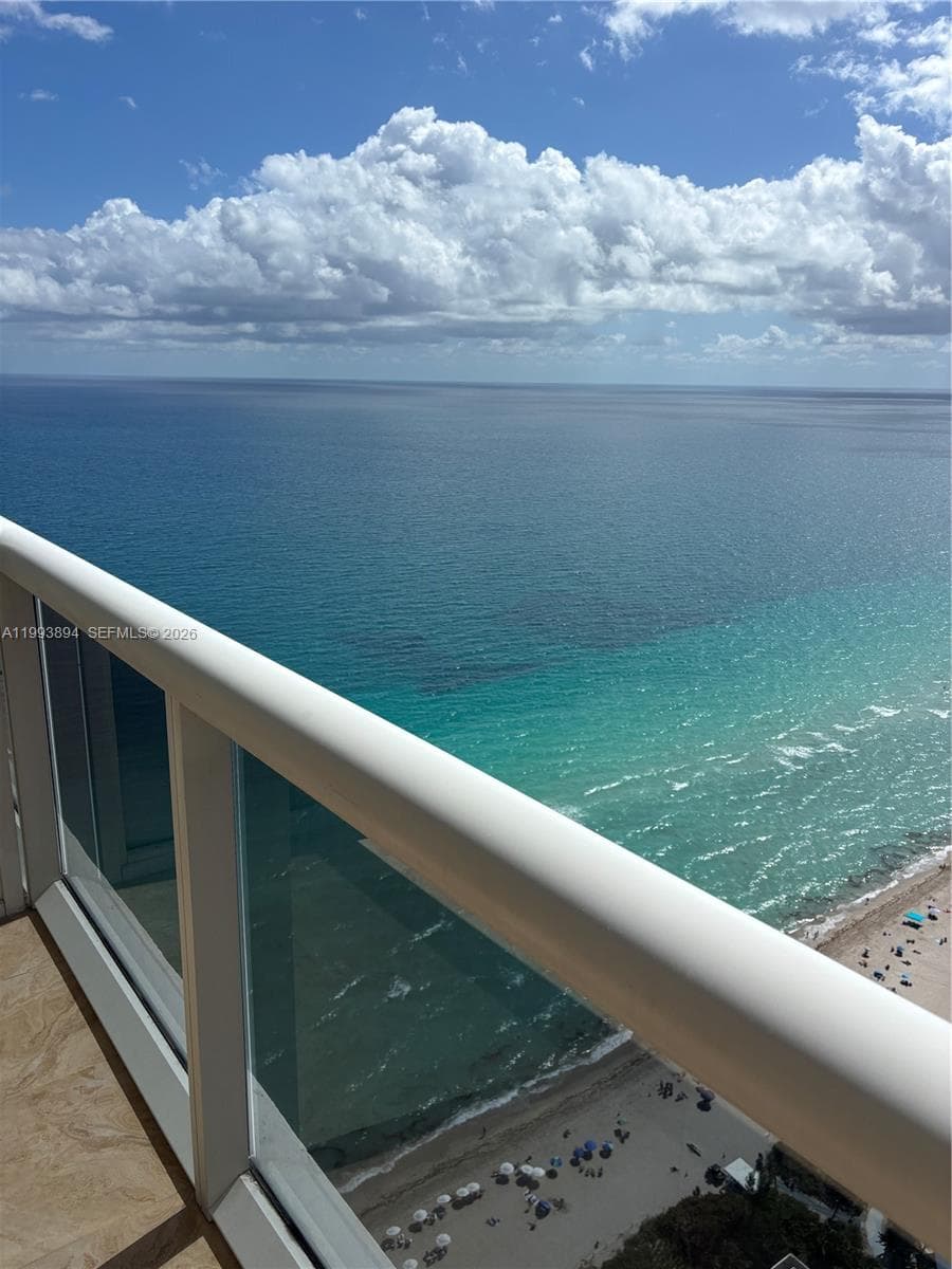 1830 Ocean Dr 4505 photo 20
