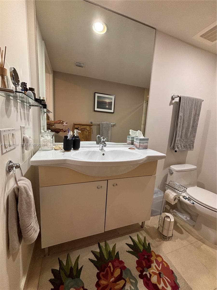 1830 Ocean Dr 4505 photo 14