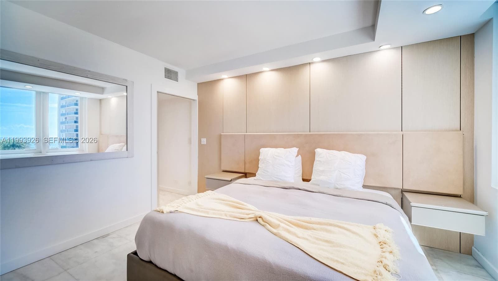 2301 Collins Ave 439 photo 7