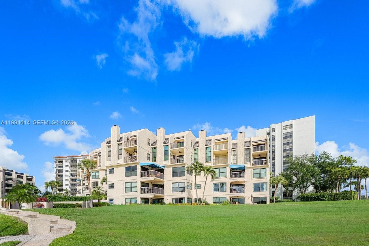 364 Golfview Rd 3